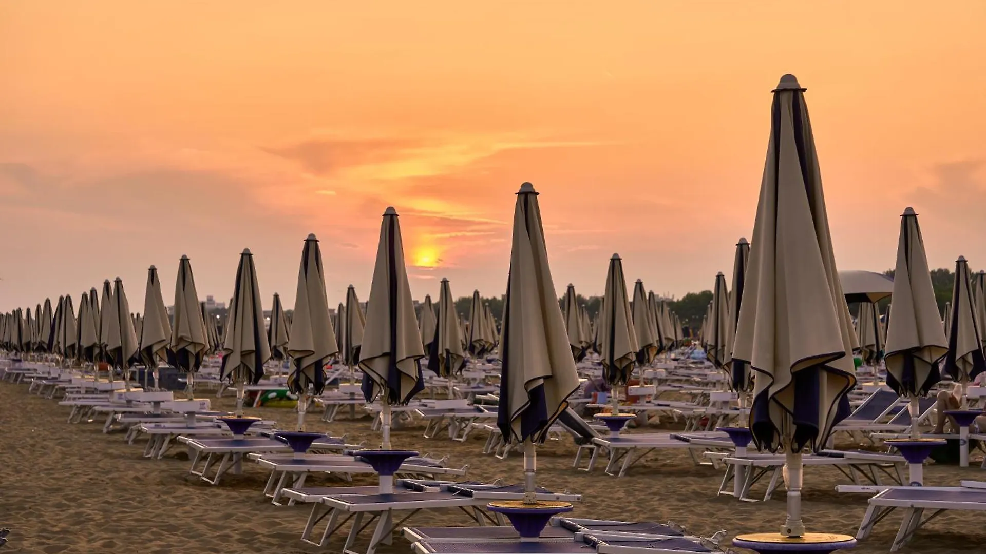 Beautiful Comfortable Apartment With A Large Balcony - Beach Place Bibione 0*,  Italy