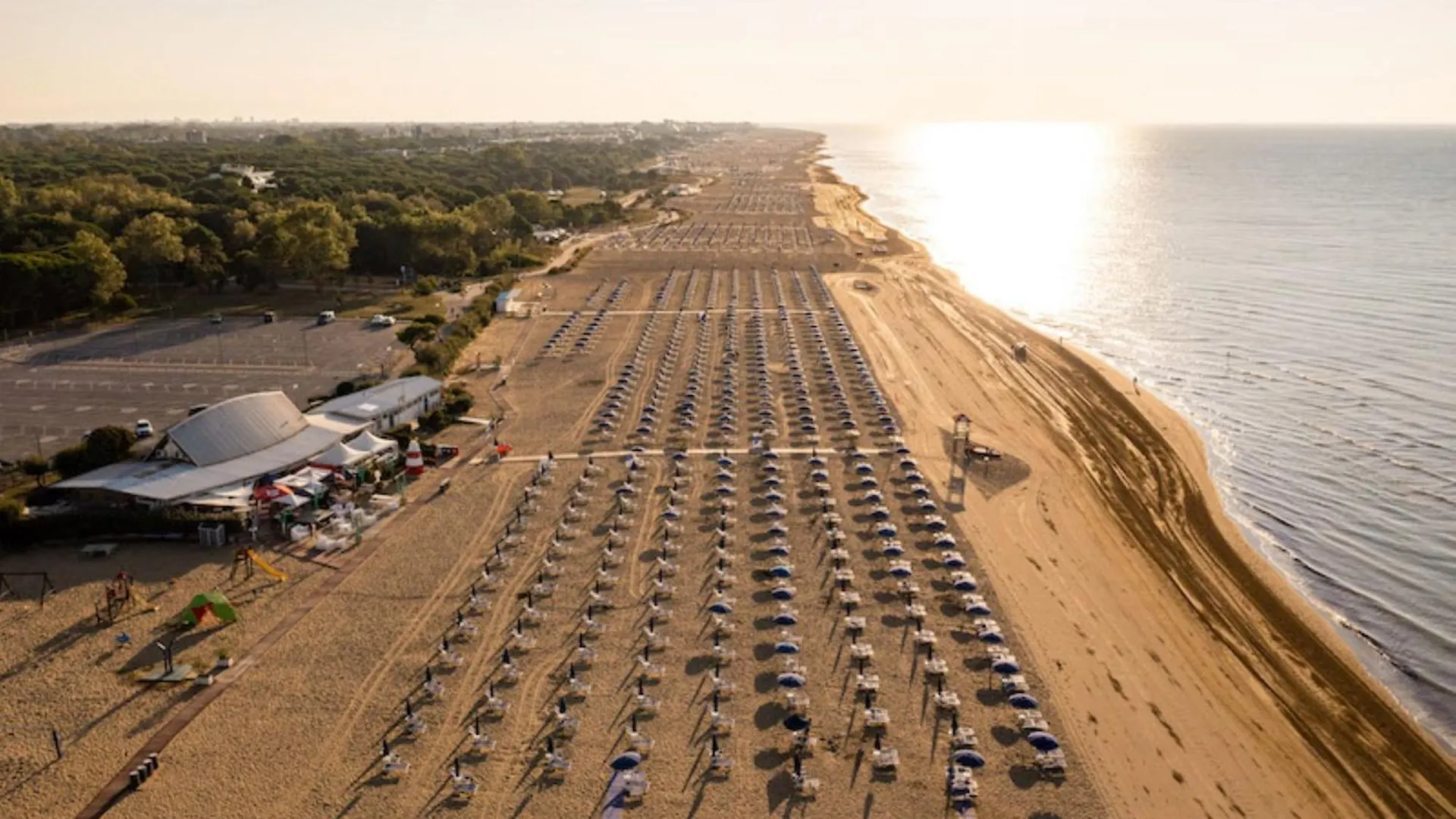 Beautiful Comfortable Apartment With A Large Balcony - Beach Place Bibione 0*,